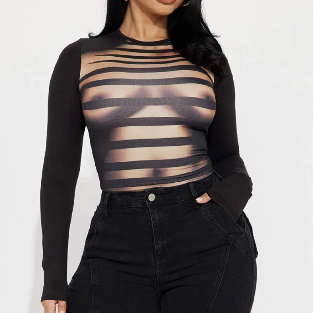 Revealing overstated bodysuit! (L)